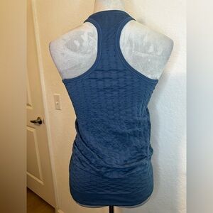 Athleta Seamless Textured Racerback Tank Blue Athletic Yoga Top Women’s L